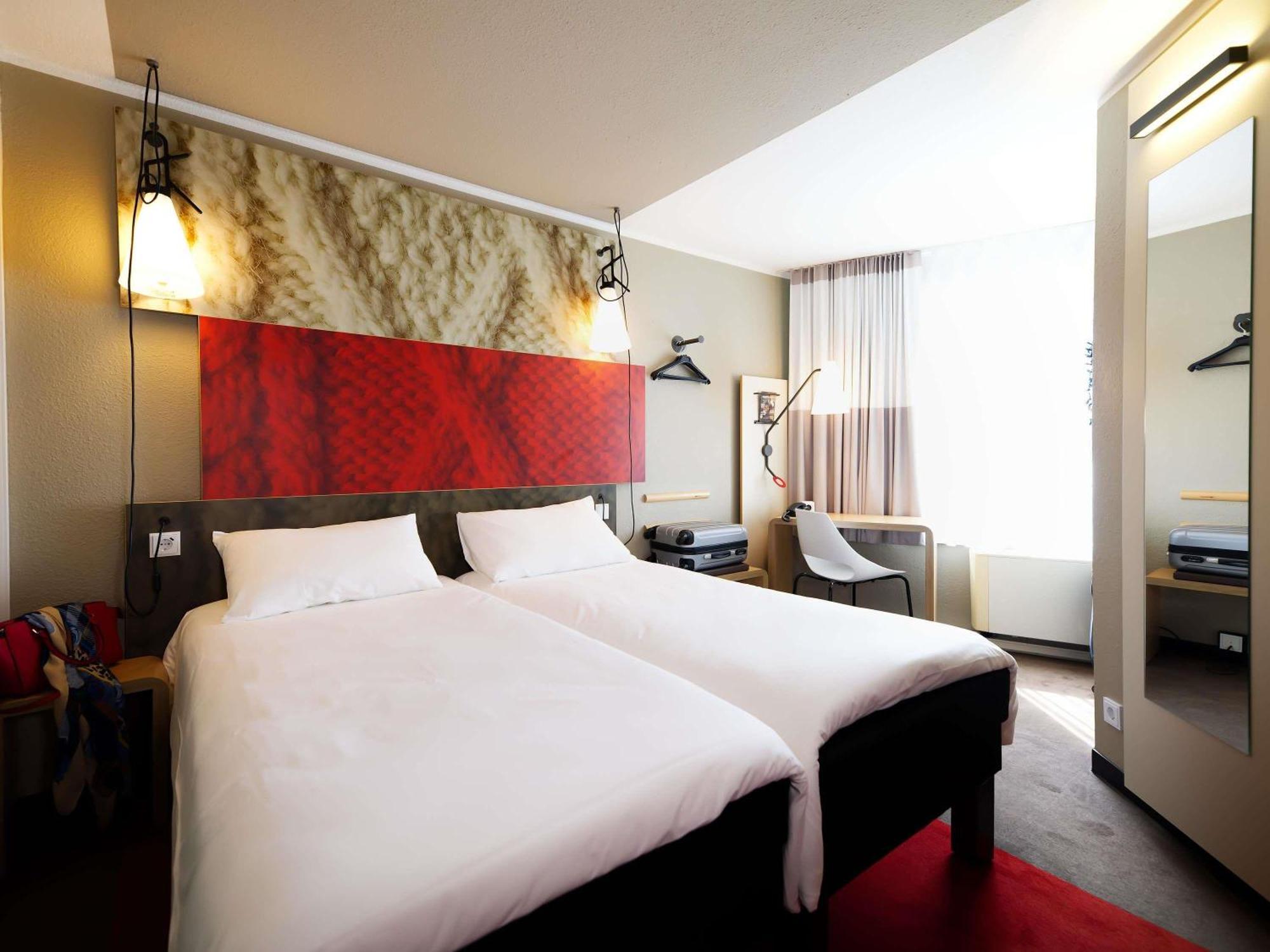 Ibis Centrum Hotel 3*